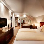 Kronelamm Im Schwarzwald Hotel 4*