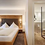 Kronelamm Im Schwarzwald Hotel