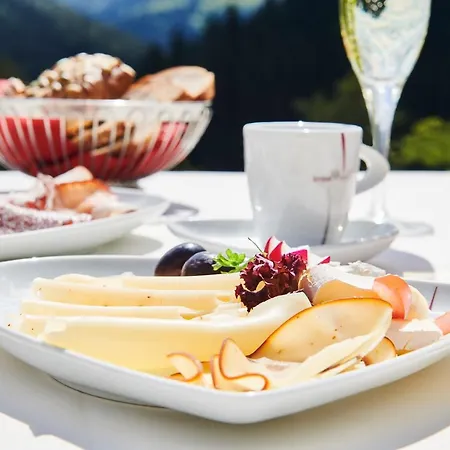 Kronelamm Im Schwarzwald 4* Бад-Тайнах-Цавельштайн