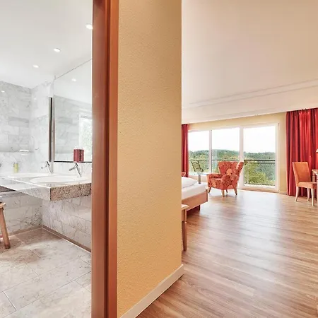 Kronelamm Im Schwarzwald Otel