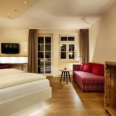 Berlins Kronelamm Hotel 4*