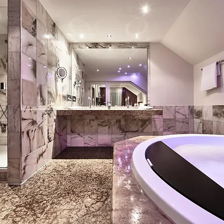 Hotel Berlins Kronelamm 4*