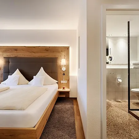 Kronelamm Im Schwarzwald Hotel