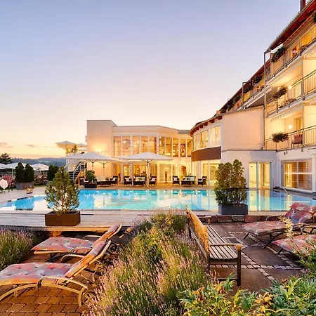 Kronelamm Im Schwarzwald Отель Бад-Тайнах-Цавельштайн