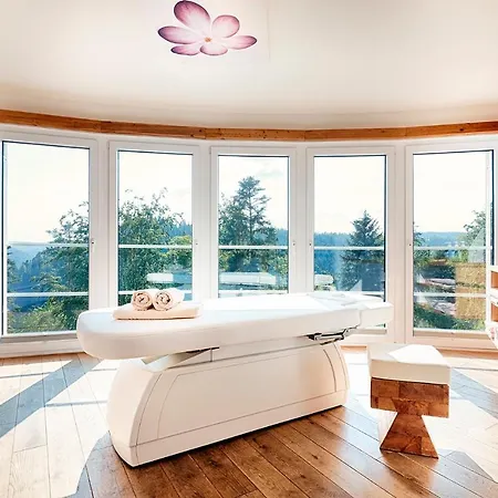 Отель Kronelamm Im Schwarzwald 4*