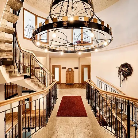 Отель Kronelamm Im Schwarzwald 4*